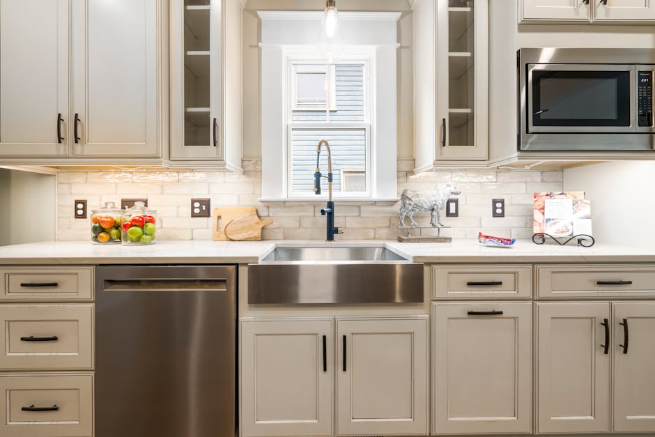 Remodeling a Kitchen That’s Open to a Split-Level Living Room